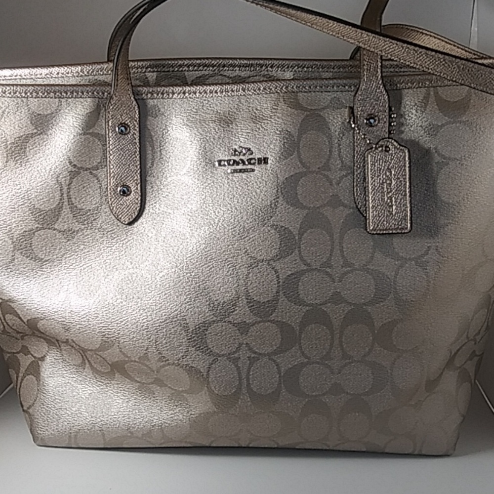 CoachTote